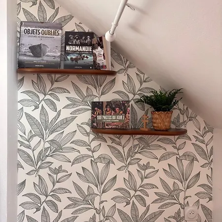 Le Nid Dhistoire Avec Vue Sur La Cathedrale באיו