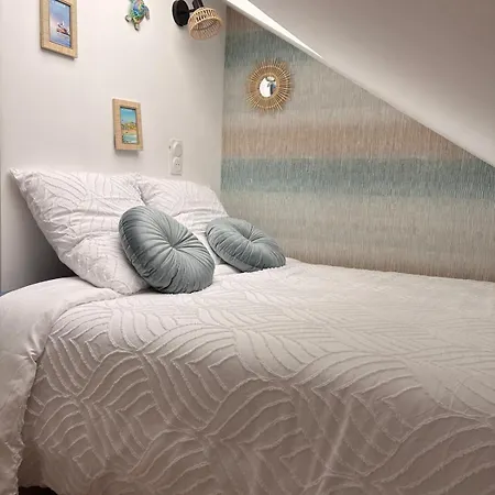 Le Nid Dhistoire Avec Vue Sur La Cathedrale * באיו