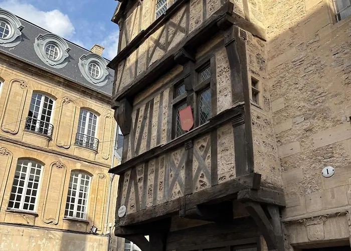 Le Nid Dhistoire Avec Vue Sur La Cathedrale 아파트 바이외