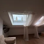 Le Nid Dhistoire Avec Vue Sur La Cathedrale