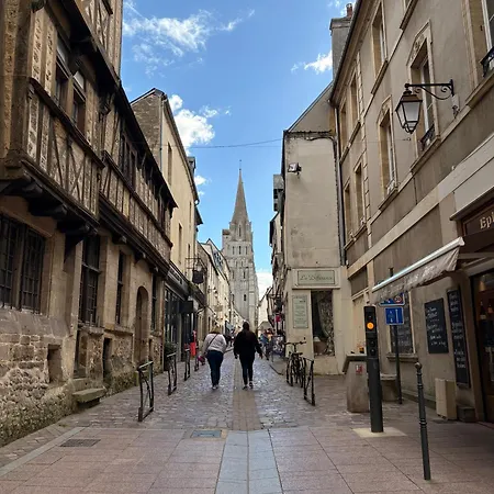 아파트 Le Nid Dhistoire Avec Vue Sur La Cathedrale
