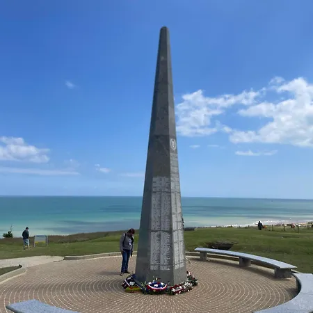 Le Nid Dhistoire Avec Vue Sur La Cathédrale